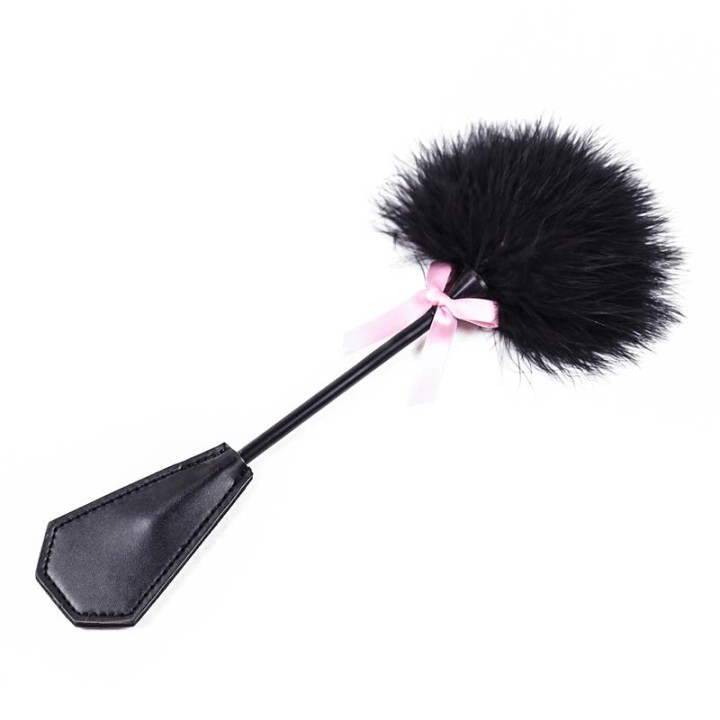 Plumagem e Chicote 2 em 1 29 cm Preto
