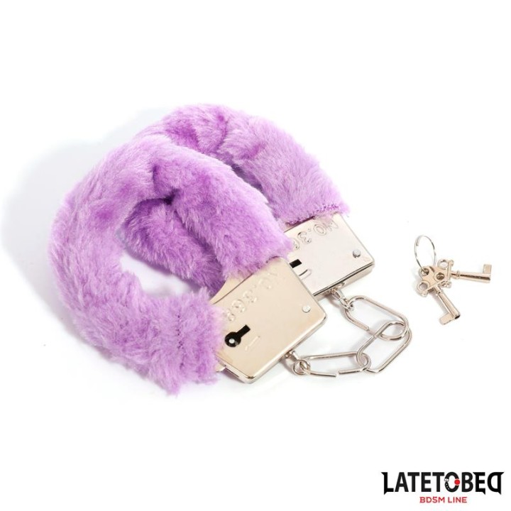 Algemas de Metal Peludo em Pelo Roxo