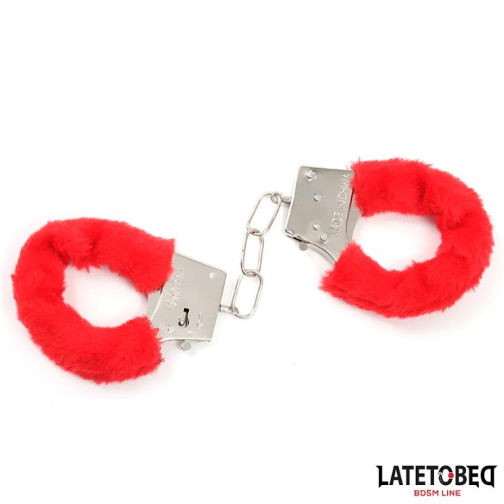 Algemas de Metal com Pelo Vermelho