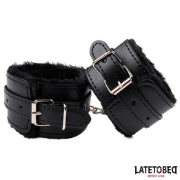 Algemas com Pelo Negro