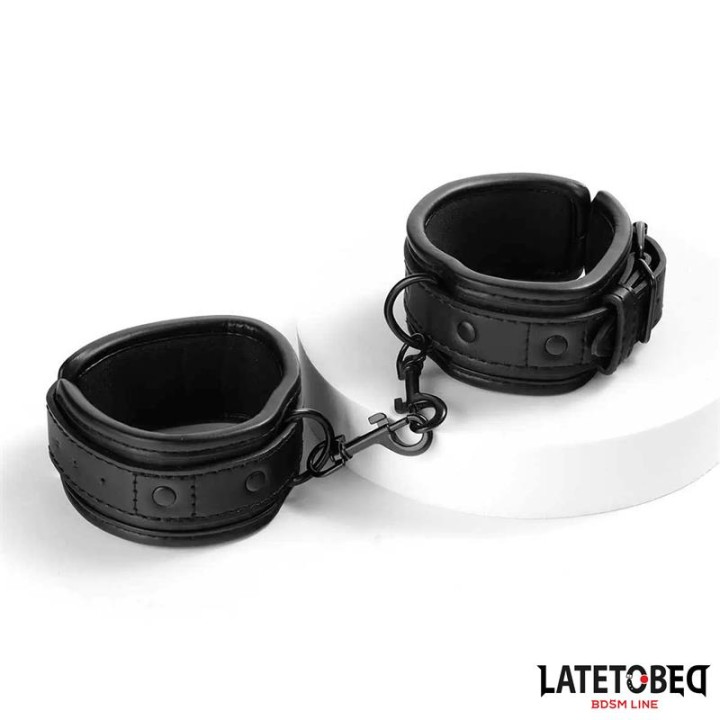 Algemas Acolchoadas com Corrente