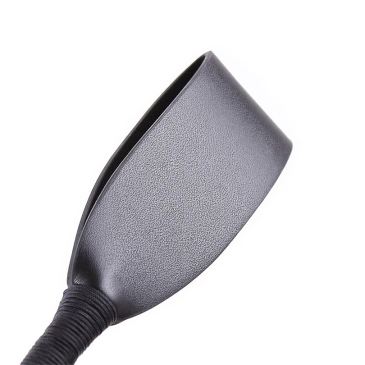 Chicote de Metal Preto e Dourado